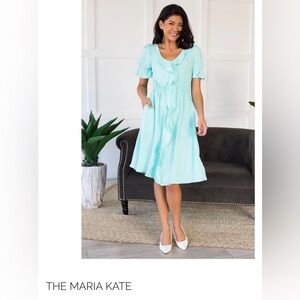 Very Cute Spring dress! Perfect for any occasion !
Elastic waistband